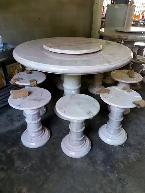 White marble table set